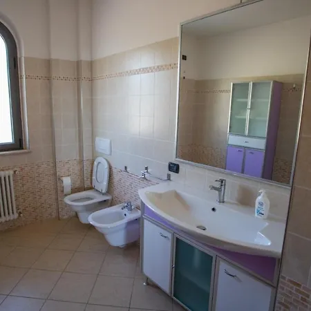 Casale Cerrano Villa *