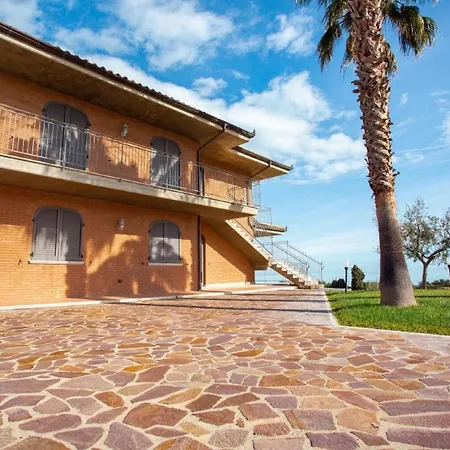 Casale Cerrano Villa *